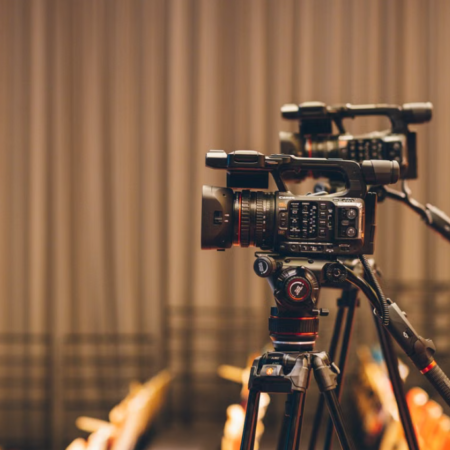 Dual-Camera Synchronous On-Site Video Recording and Filming Service