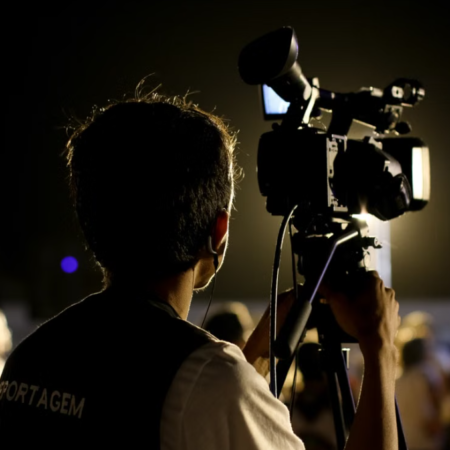 On-site Video Recording and Filming Service for Nighttime Lighting Scenes